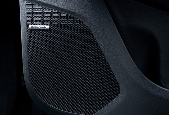 <sg-lang1>Premium Harman/Kardon Audio</sg-lang1><sg-lang2></sg-lang2><sg-lang3></sg-lang3>