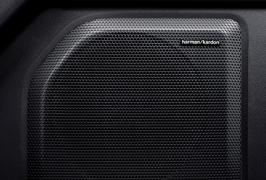 <sg-lang1>Premium Harman/Kardon Audio</sg-lang1><sg-lang2></sg-lang2><sg-lang3></sg-lang3>